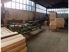 Vânzare spaţiu industrial