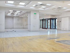 Închiriere spaţiu comercial