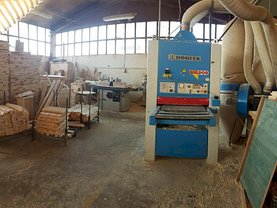 Vânzare spaţiu industrial