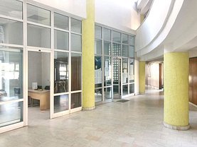 Vânzare spaţiu comercial