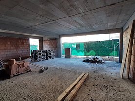Vânzare spaţiu comercial