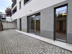 Închiriere spaţiu comercial