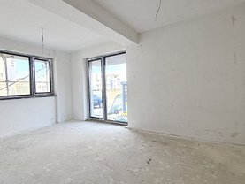 Vânzare spaţiu comercial