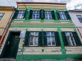 Apartament de închiriat 4 camere, în Sibiu, zona Central