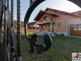 Casa de vânzare 5 camere, în Porumbacu de Jos, zona Central