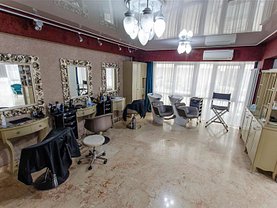 Vânzare spaţiu comercial