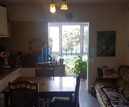 Apartament de vânzare 3 camere, în Craiova, zona Rovine