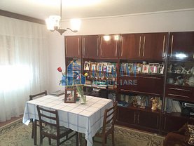 Apartament de vânzare 3 camere, în Craiova, zona 1 Mai