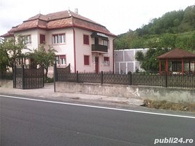 Casa de vânzare 6 camere, în Tinaud