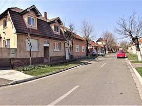 Casa de vânzare 8 camere, în Oradea, zona Cantemir
