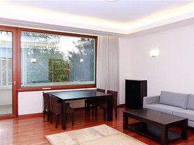Apartament de închiriat 3 camere, în Bucuresti, zona Central