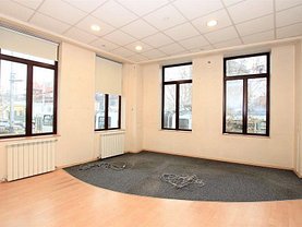 Închiriere spaţiu comercial