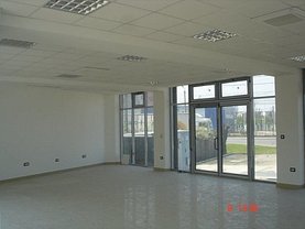 Închiriere spaţiu comercial