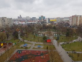Apartament de vânzare 3 camere, în Bucureşti, zona 13 Septembrie