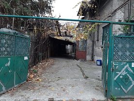 Casa de vânzare 3 camere, în Bucuresti, zona Parcul Carol