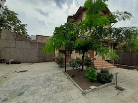 Casa de închiriat 8 camere, în Bucureşti, zona 1 Mai