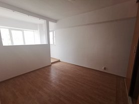 Apartament de vânzare 3 camere, în Bucuresti, zona Militari