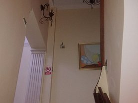 Casa de vânzare 17 camere, în Bucuresti, zona Dacia