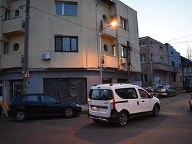 Închiriere spaţiu comercial
