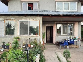 Casa de vânzare 7 camere, în Bărcăneşti