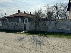 Casa de vânzare 3 camere, în Bărcăneşti