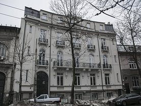 Casa de vânzare sau de închiriat 37 camere, în Bucuresti, zona Pache Protopopescu
