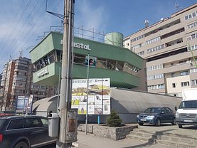 Închiriere spaţiu comercial