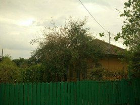 Casa de vânzare 8 camere, în Nana