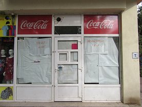 Închiriere spaţiu comercial