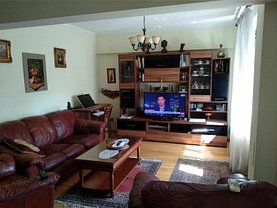 Apartament de vânzare 2 camere, în Bucureşti, zona P-ţa Victoriei