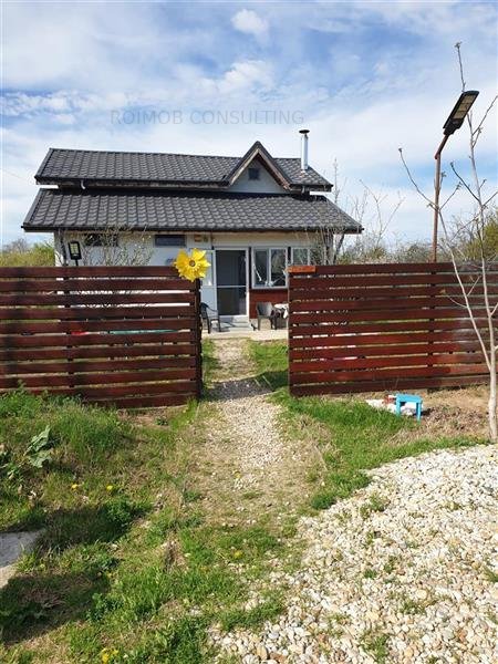 Adunatii Copaceni, casa verde, costuri zero la intretinere, constructie 2015