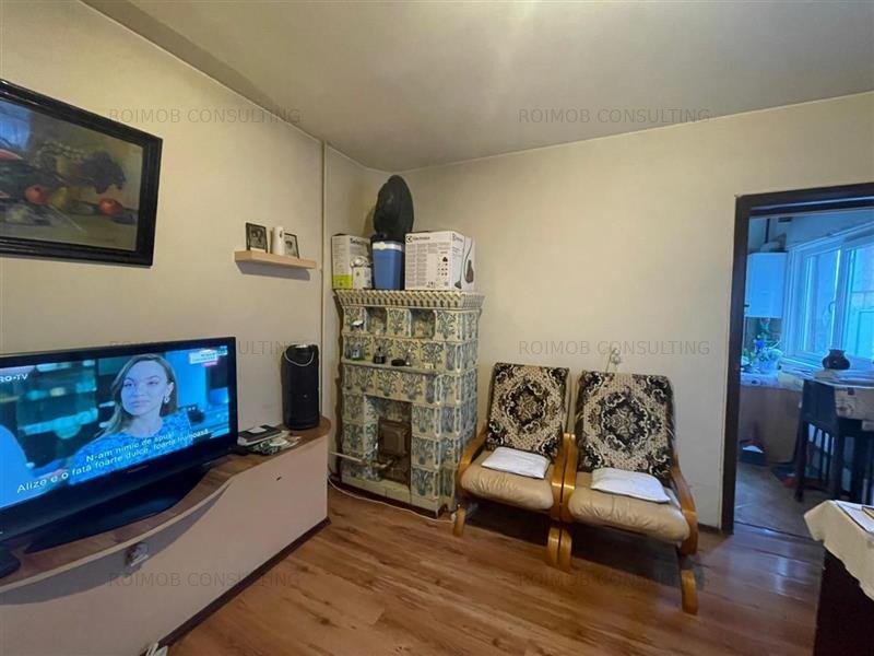 Piata Alba Iulia, casa 142 mp, teren 232 mp