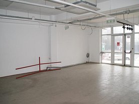 Închiriere spaţiu comercial