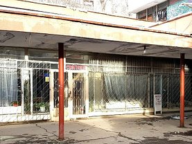 Închiriere spaţiu comercial