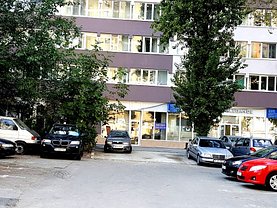 Închiriere spaţiu comercial