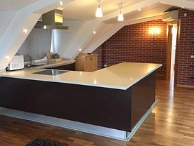 Apartament de vânzare 3 camere, în Bucuresti, zona Dacia