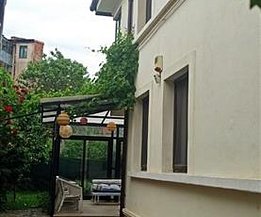 Casa de închiriat 4 camere, în Bucuresti, zona Cismigiu