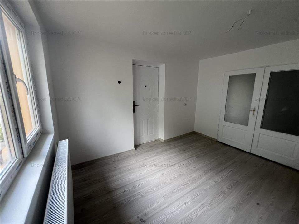 OCAZIE!Casa de vanzare,Padureni,Giurgiu,30 km distanta de Bucuresti