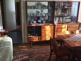 Apartament de vânzare 3 camere, în Deva, zona Kogalniceanu
