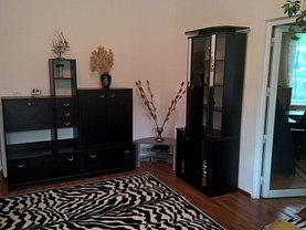Apartament de închiriat 4 camere, în Brasov, zona Centrul Civic