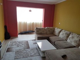 Apartament de vânzare 3 camere, în Brasov, zona Racadau