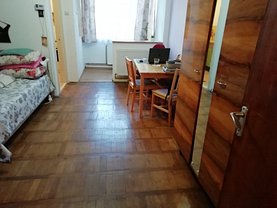 Garsonieră de vânzare, în Braşov, zona Centrul Civic