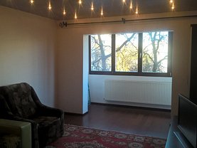 Apartament de închiriat 3 camere, în Braşov, zona Tractorul