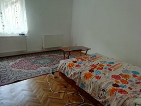 Apartament de vânzare 3 camere, în Braşov, zona Central