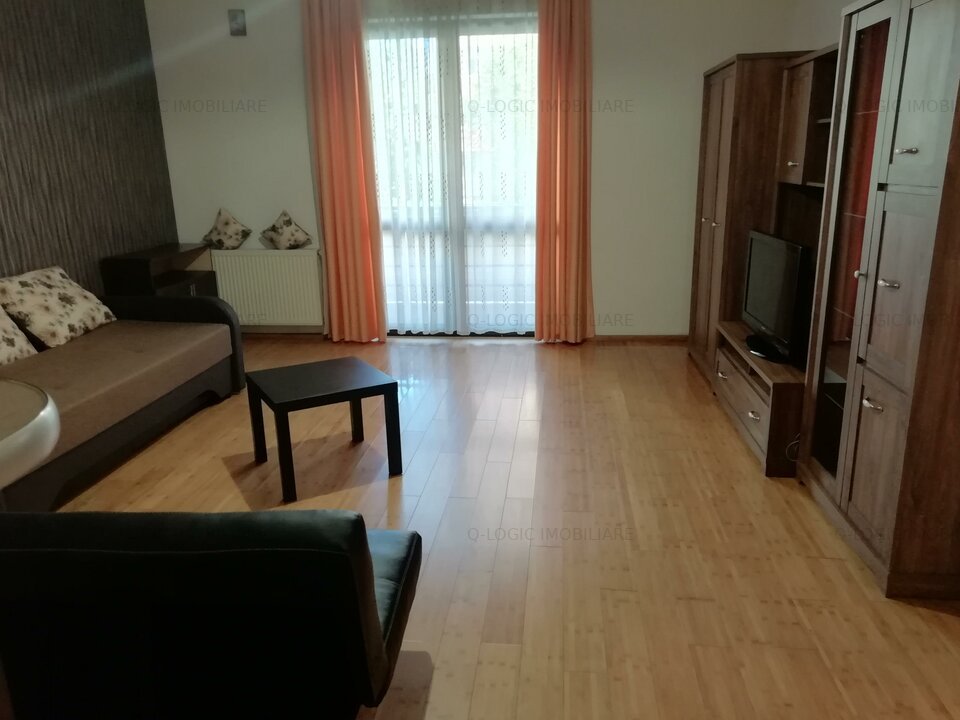 Garsoniera confort sporit mobilata si utilata modern intrare Racadau
