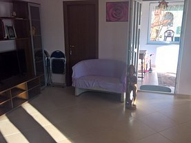 Casa de închiriat 8 camere, în Ghimbav, zona Ghimbav Livadă