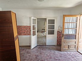 Casa de vânzare 4 camere, în Râşnov, zona Florilor