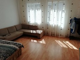 Casa de închiriat 6 camere, în Braşov, zona Central