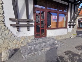Închiriere spaţiu comercial