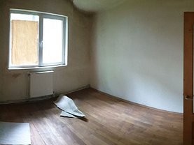 Apartament de vânzare 4 camere în Vaslui, Donici